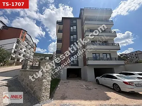 GÖLCÜK YAZLIK'DA KAPALI OTOPARKLI 3+1 BAHÇE DUBLEKS DAİRE
